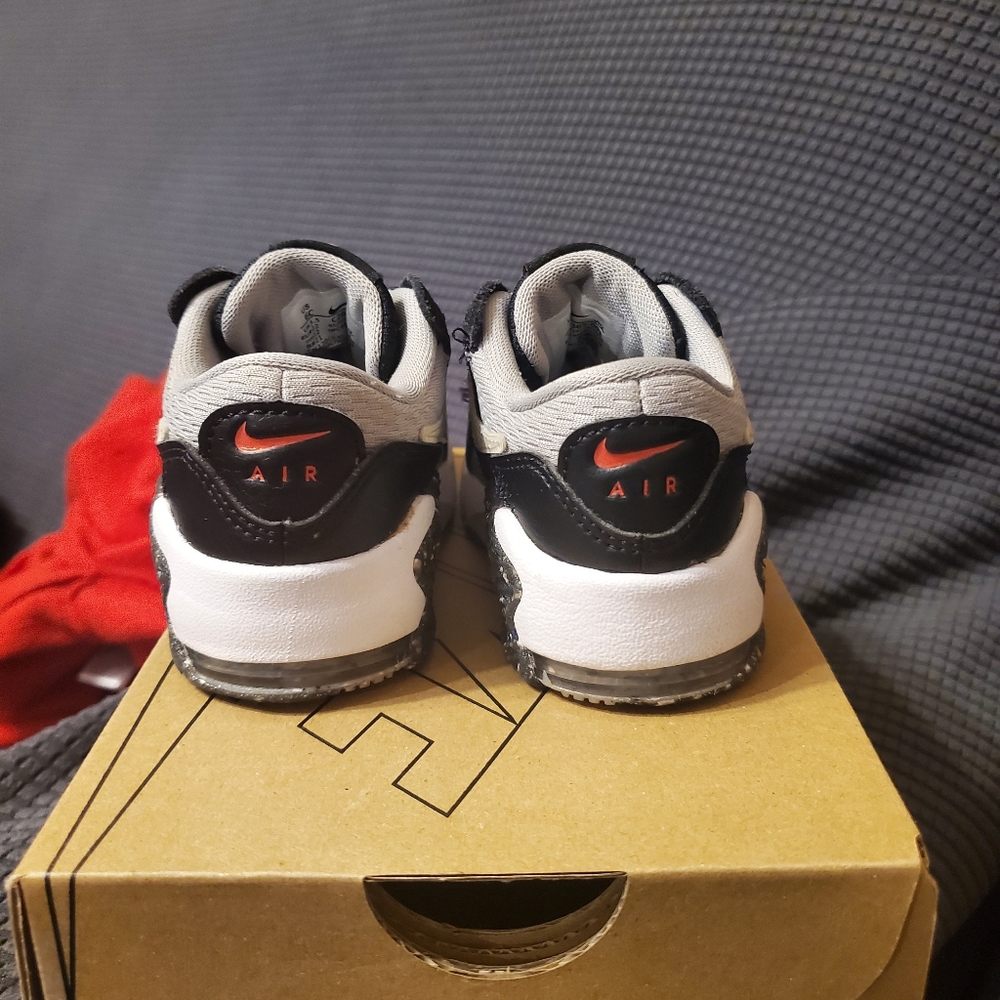 Air Max - Picture 4 of 4